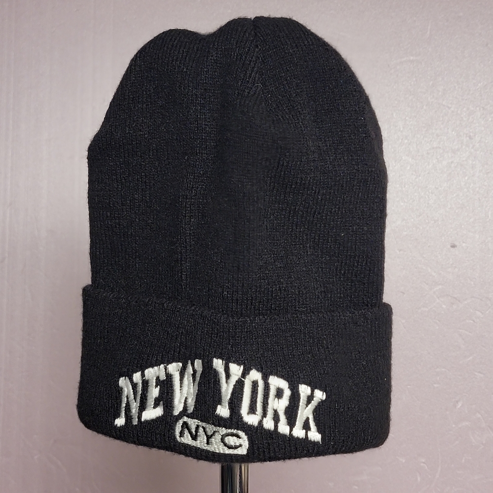 NEW YORK OS BLACK BEANIE